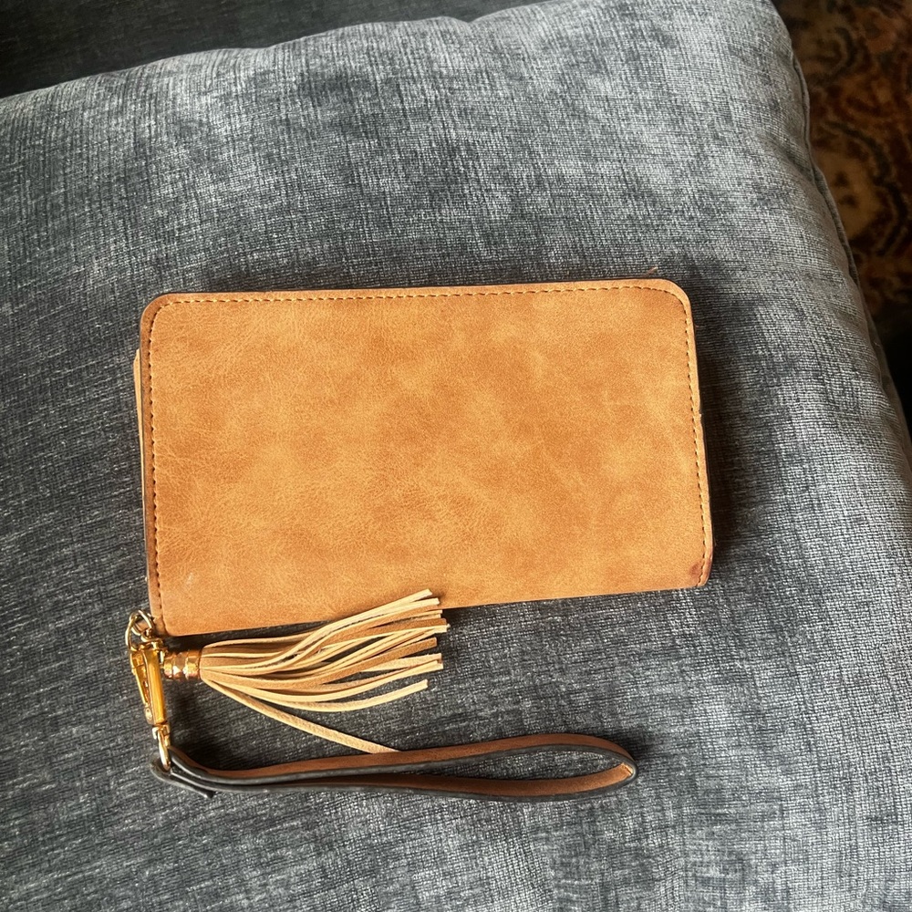 VR NYC wristlet wallet